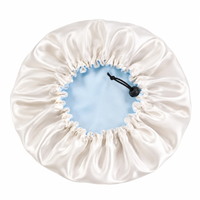 Bonnet en satin réglable