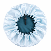 Bonnet en satin réglable