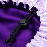 Bonnet en satin réglable