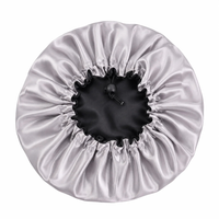 Bonnet en satin réglable