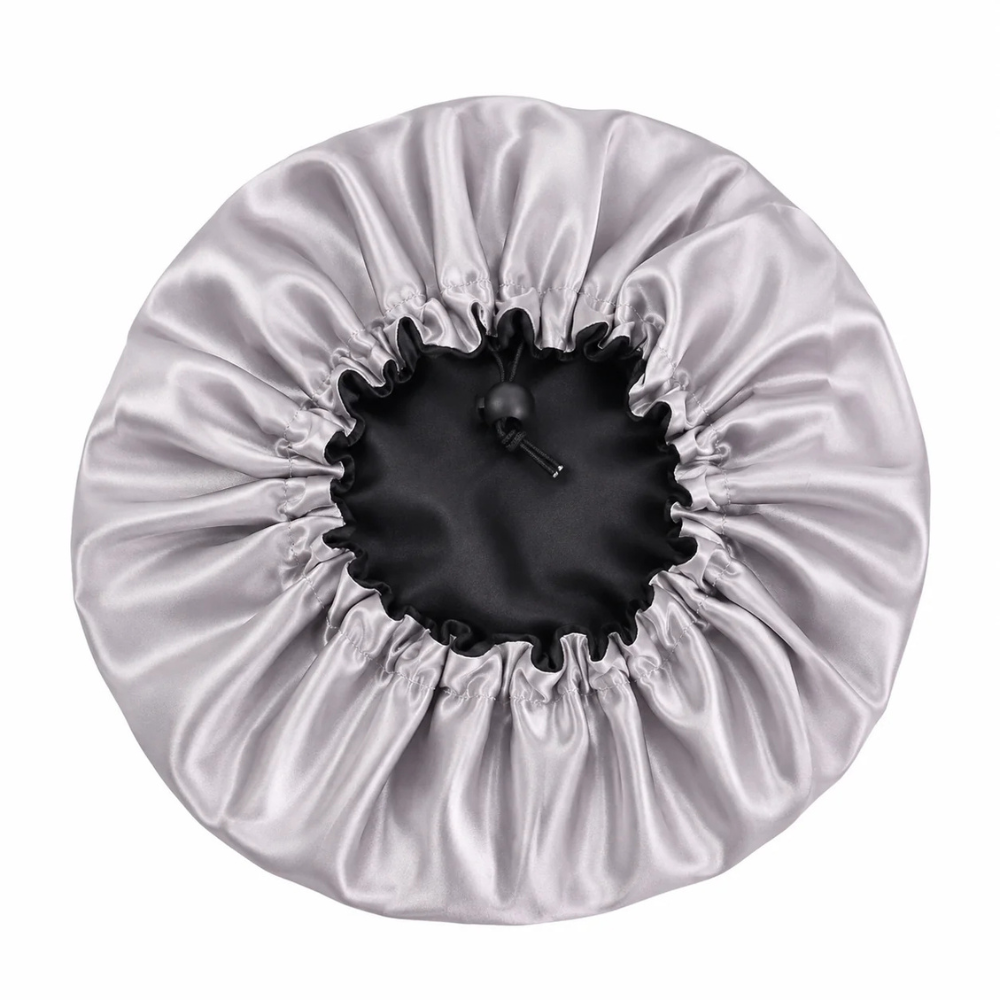Bonnet en satin réglable